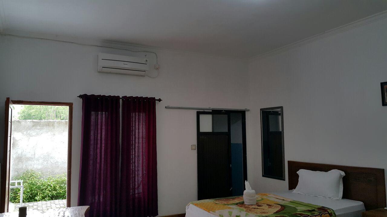 Jo Homestay Selong Belanak Exterior photo